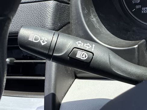 Used 2024 GMC Terrain SLE FWD image 27