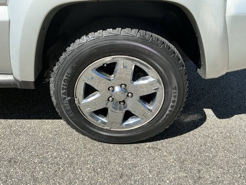 Used 2005 Jeep Liberty Limited AWD/4WD image 10