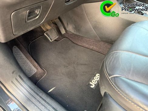 Certified 2018 Jeep Cherokee Limited FWD image 44