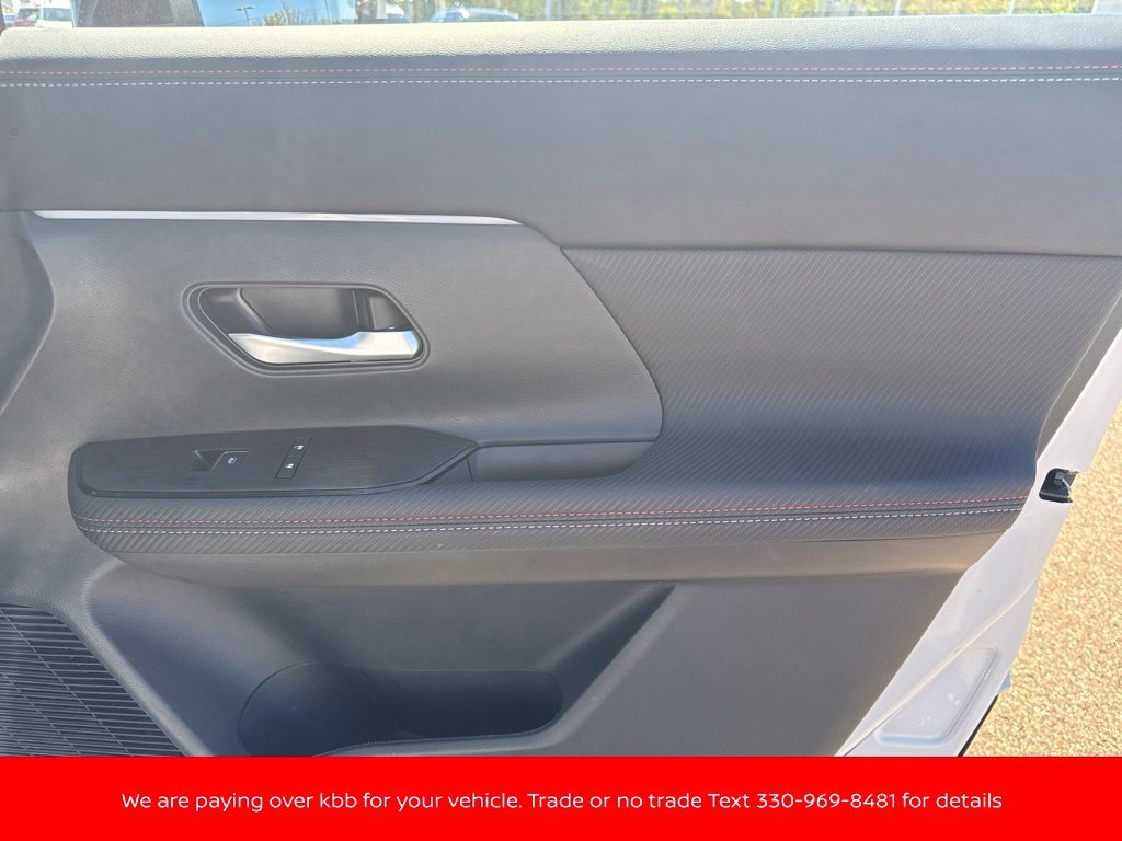 Certified 2025 Nissan Kicks SR AWD/4WD image 30
