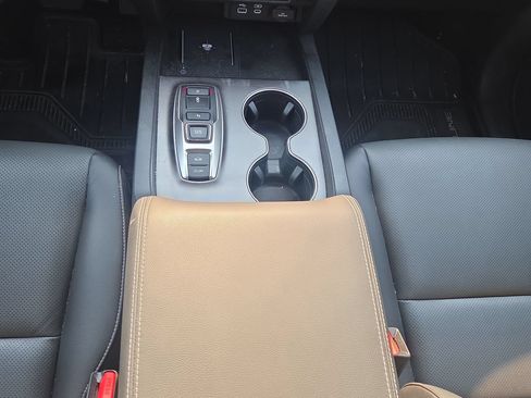 Used 2025 Honda Ridgeline RTL image 16