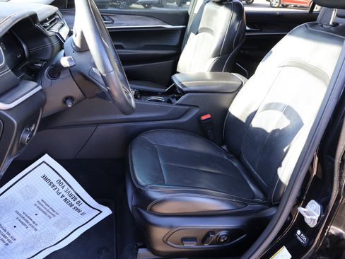 Used 2021 Jeep Grand Cherokee L Limited w/ Luxury Tech Group II image 43