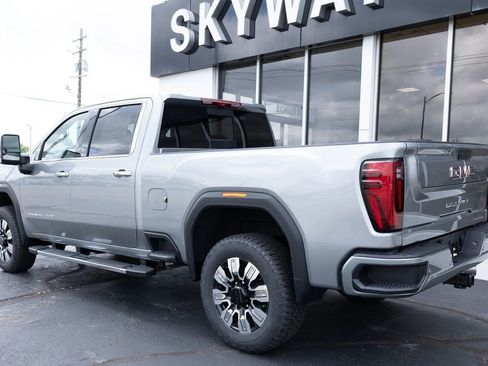 New 2026 GMC Sierra 2500 Denali w/ Technology Package AWD/4WD image 5