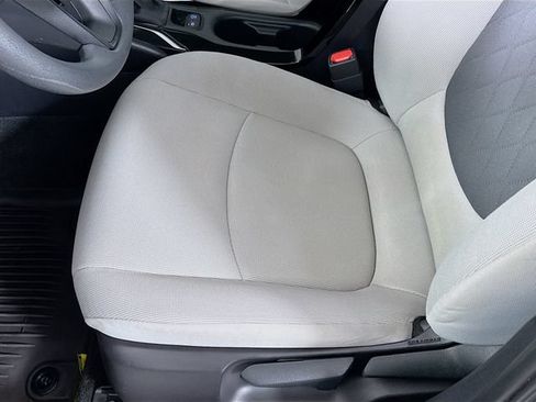 Used 2022 Toyota Corolla LE FWD image 21