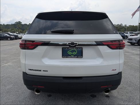 Used 2023 Chevrolet Traverse RS AWD/4WD image 6