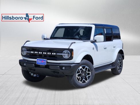 New 2025 Ford Bronco Outer Banks image 1