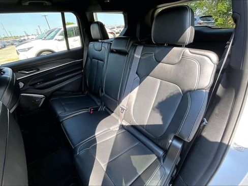 Used 2022 Jeep Grand Cherokee L Overland AWD/4WD image 36