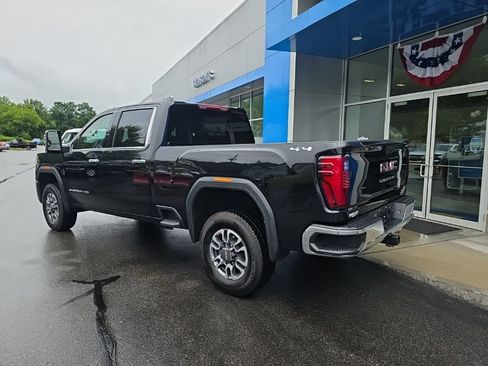 Used 2026 GMC Sierra 2500 SLT w/ SLT Convenience Package AWD/4WD image 4