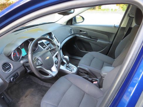Used 2012 Chevrolet Cruze LT FWD image 16