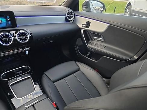 Used 2025 Mercedes-Benz CLA 250 4MATIC image 27