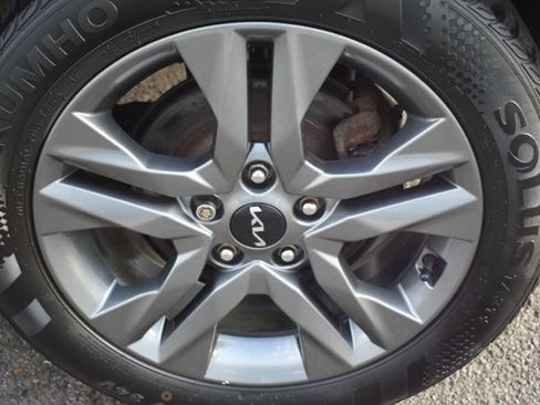 Used 2023 Kia Seltos LX AWD/4WD image 40