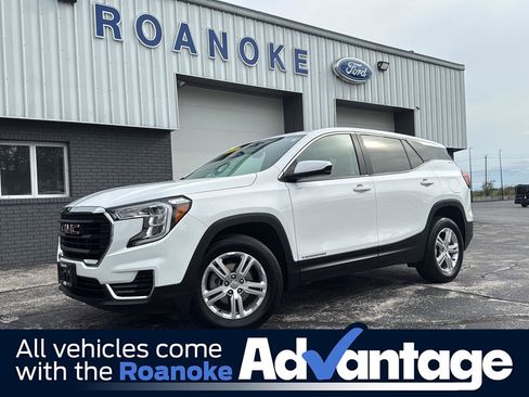 Used 2024 GMC Terrain SLE image 1