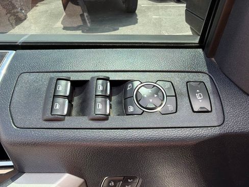 Used 2022 Ford F350 Lariat w/ Lariat Ultimate Package AWD/4WD image 31