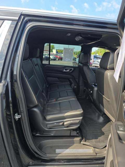 Used 2021 GMC Yukon XL SLT AWD/4WD image 8