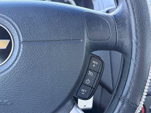 Used 2009 Chevrolet Aveo5 LT FWD image 21
