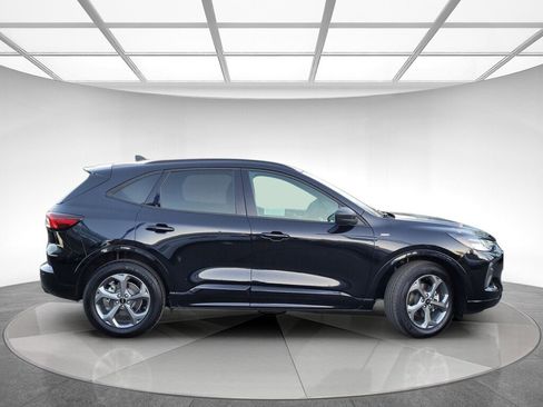 Used 2024 Ford Escape ST-Line w/ Equipment Group 301A image 2