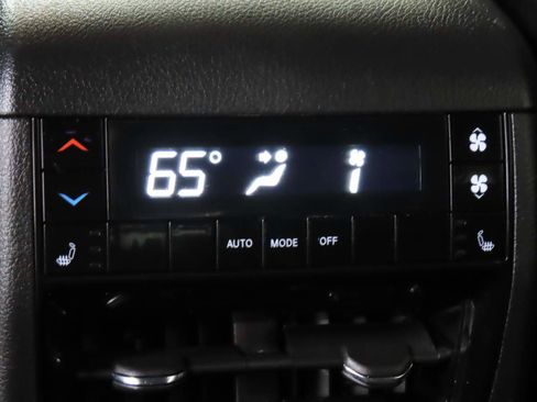 Used 2024 Jeep Grand Cherokee L Limited w/ Luxury Tech Group II image 9