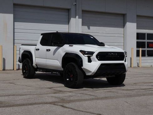 Used 2024 Toyota Tacoma TRD Pro AWD/4WD image 1