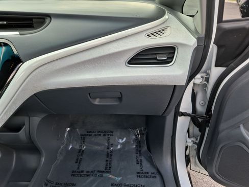 Used 2018 Chevrolet Bolt LT FWD image 28
