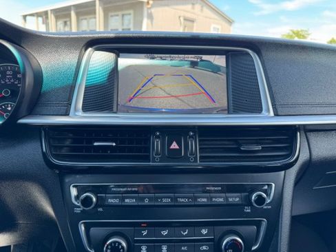 Used 2019 Kia Optima LX w/ LX 17" Wheel Package FWD image 18