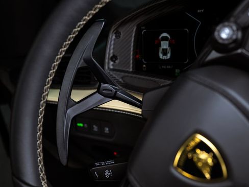Used 2024 Lamborghini Revuelto AWD/4WD image 45