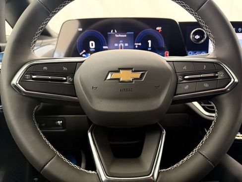 New 2026 Chevrolet Equinox EV LT image 37