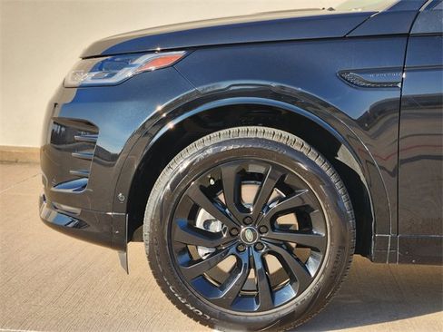 Used 2024 Land Rover Discovery Sport Dynamic SE image 9