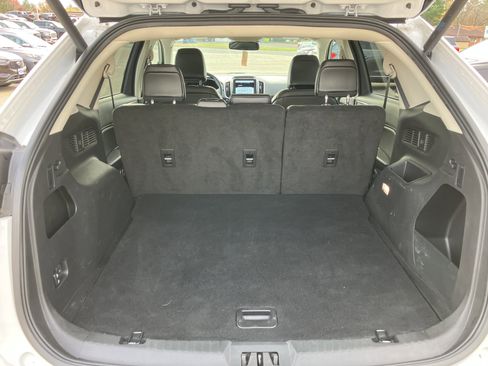 Used 2024 Ford Edge SEL w/ Convenience Package image 18