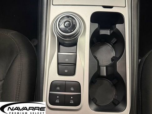 Used 2021 Ford Explorer XLT image 25