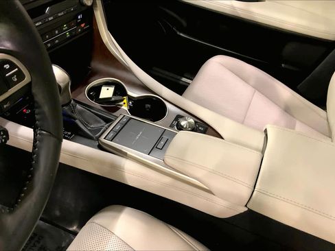 Used 2020 Lexus RX 450h AWD w/ Premium Package image 17