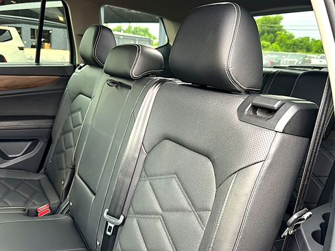 Used 2026 Volkswagen Atlas SE AWD/4WD image 19