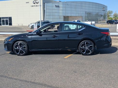Certified 2025 Nissan Altima 2.5 SR FWD image 3