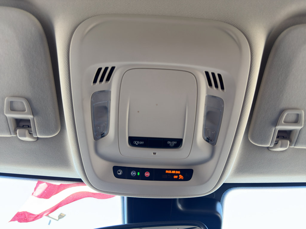 Used 2022 Buick Envision Preferred FWD image 35