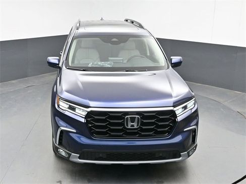 New 2025 Honda Pilot Touring image 14