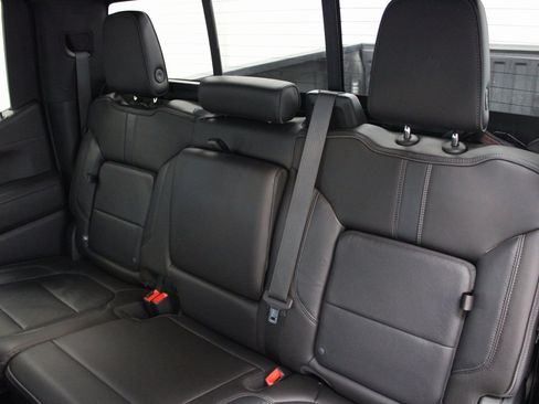 Used 2019 Chevrolet Silverado 1500 High Country w/ Safety Package II AWD/4WD image 25