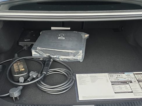 Used 2026 Mercedes-Benz E 53 AMG e 4MATIC Sedan image 6