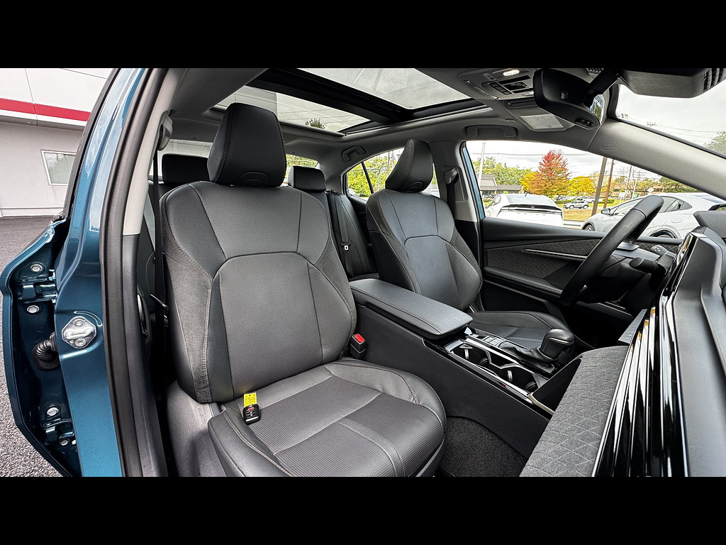 Used 2026 Toyota Camry XLE w/ Premium Plus Package AWD/4WD image 30