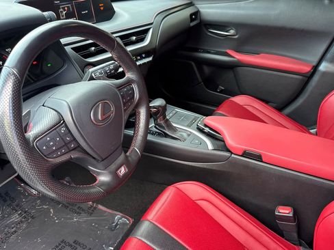 Used 2019 Lexus UX 200 F Sport image 11