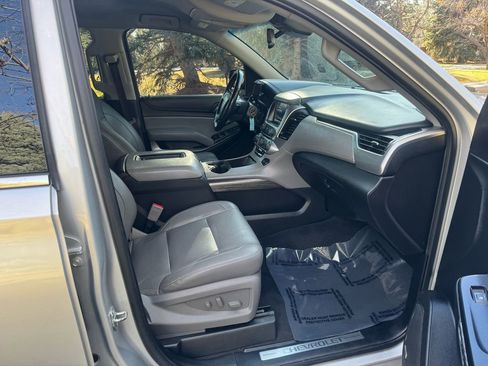 Used 2020 Chevrolet Suburban LT AWD/4WD image 28