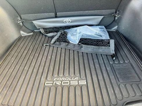 Used 2026 Toyota Corolla Cross XLE w/ Convenience Package FWD image 27