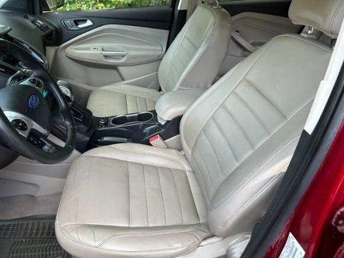 Used 2015 Ford Escape Titanium AWD/4WD image 9