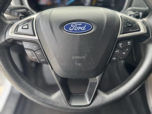 Used 2019 Ford Fusion SE AWD/4WD image 13