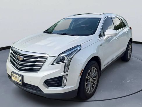 Used 2018 Cadillac XT5 Luxury w/ Driver Awareness Package FWD image 2