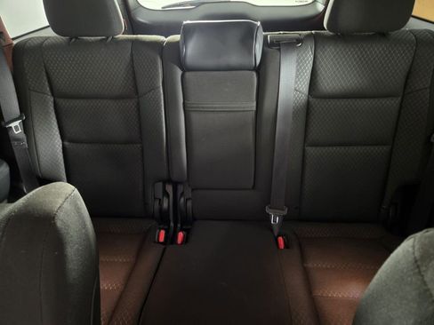Used 2021 Jeep Grand Cherokee Laredo AWD/4WD image 22