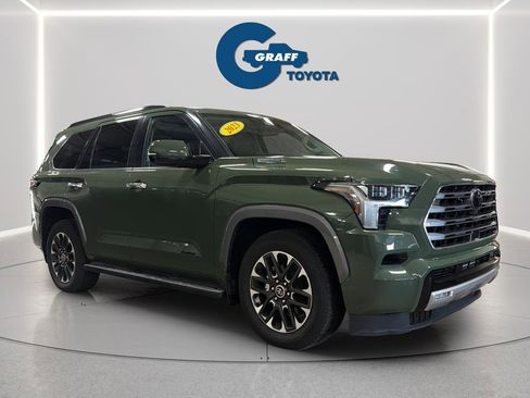Used 2023 Toyota Sequoia Limited w/ Tow Technology Package AWD/4WD image 4