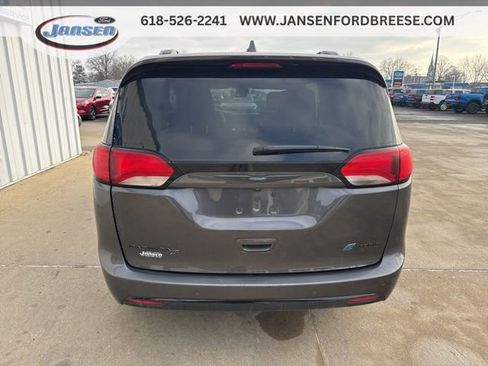 Used 2020 Chrysler Pacifica Limited w/ Advanced Safetytec Group image 6