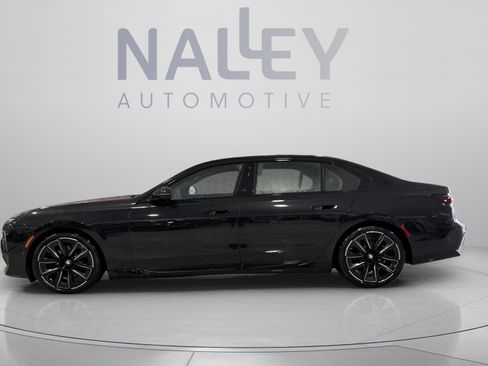 Used 2026 BMW 750e xDrive w/ Executive Package AWD/4WD image 3