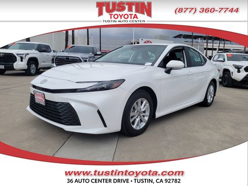 Certified 2025 Toyota Camry LE FWD image 1