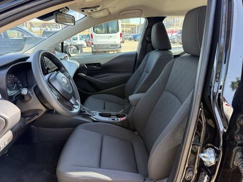 Used 2025 Toyota Corolla LE FWD image 23