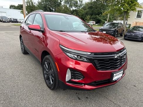 Used 2024 Chevrolet Equinox RS AWD/4WD image 4